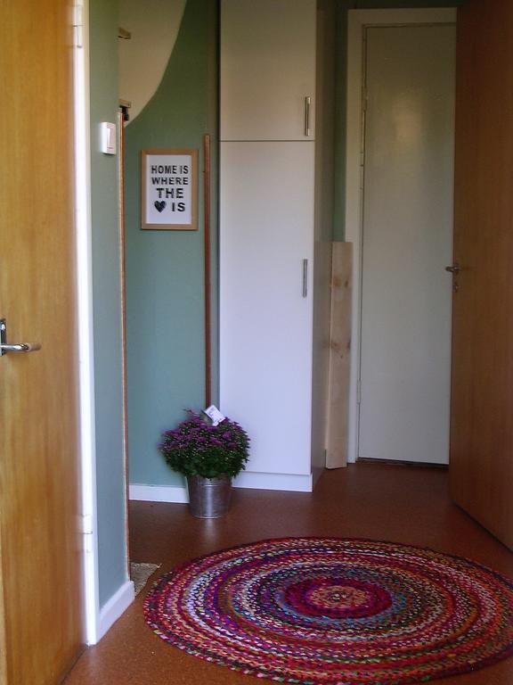 Bo Hos Nancy I Oelme Apartment Kristinehamn Bagian luar foto